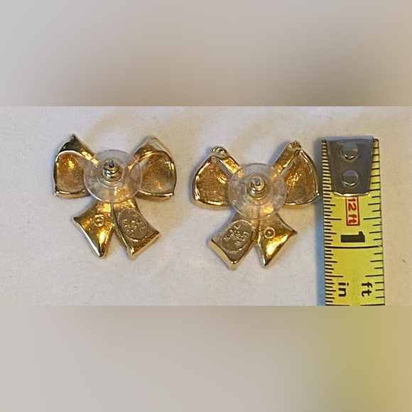 Vintage K.J.L. Kenneth Jay Lane Avon Bow Black Enamel Gold Tone Pierced Earrings - Picture 2 of 4